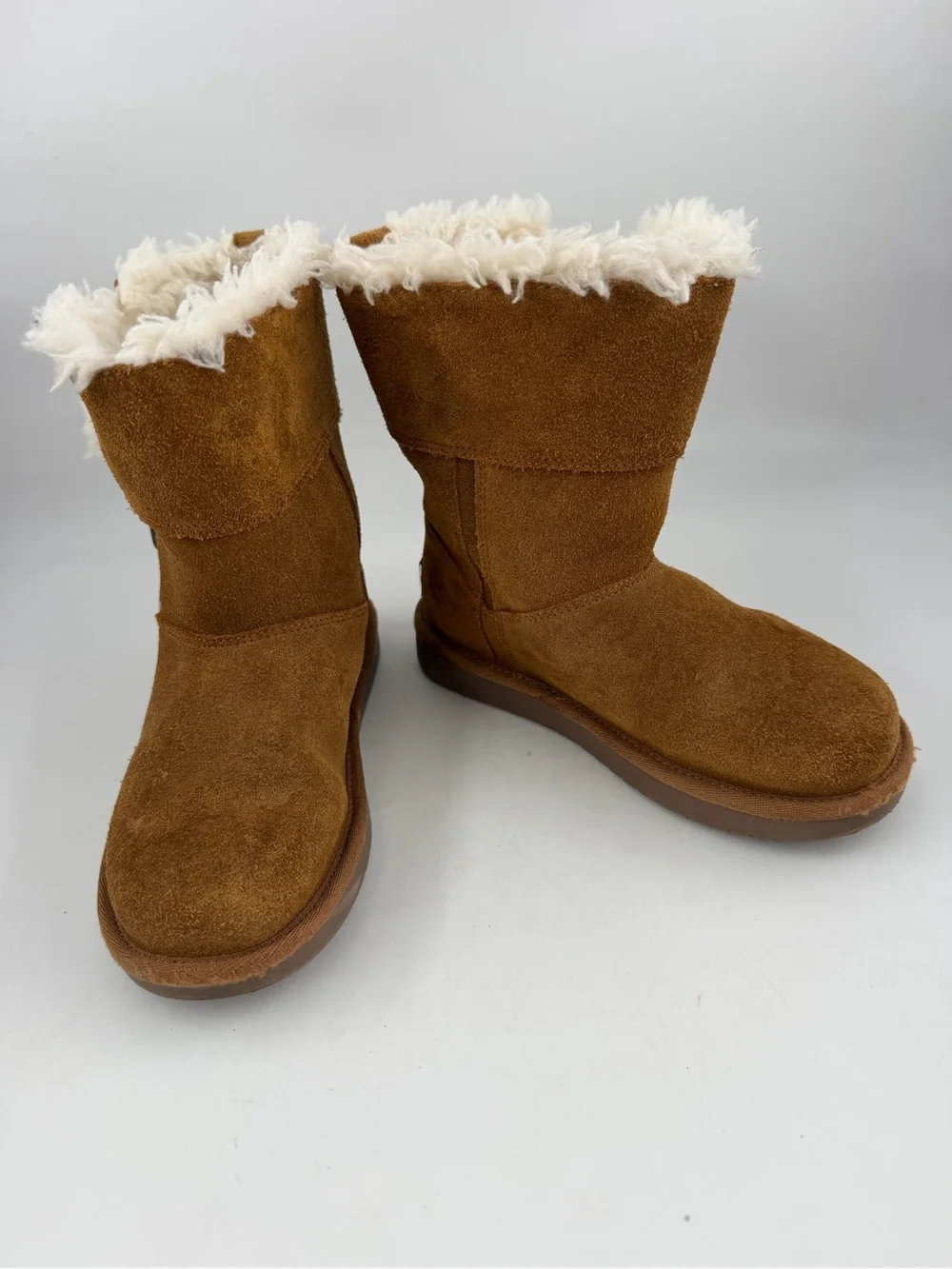Koolaburra by Ugg Kids Aribel Short - SZ 13- Chestnut Tan Insulated Winter Boots